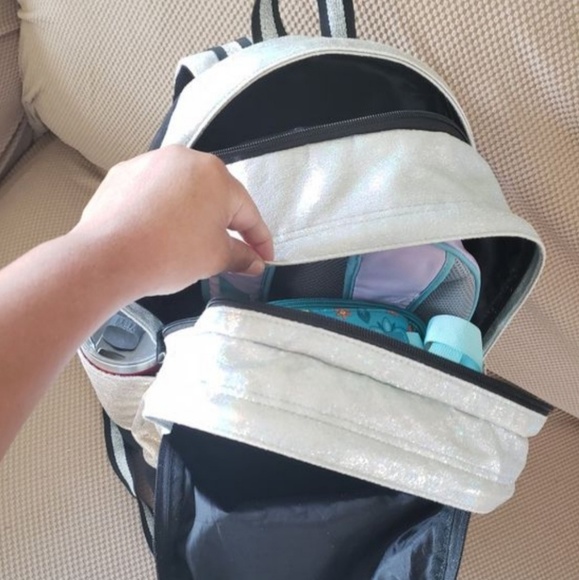 SOLD>>VS Pink Metallic backpack - Picture 4 of 8